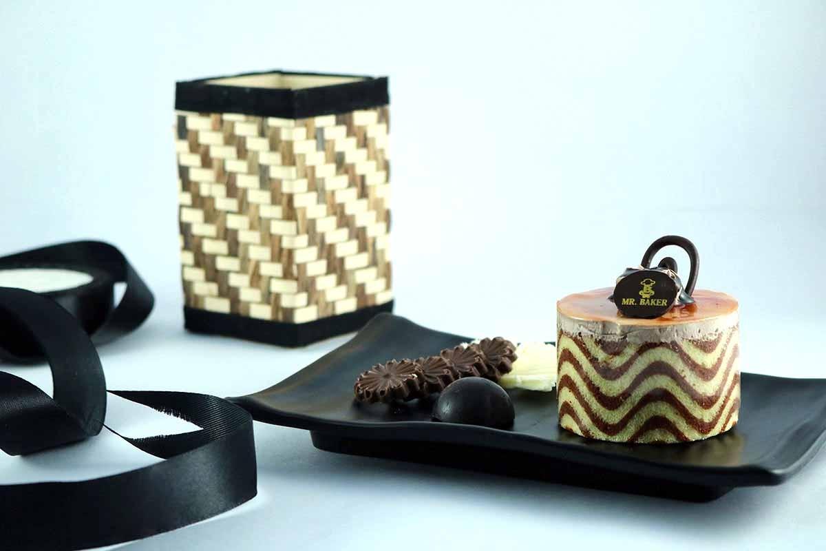 CHOCOLATE MOUSSE PASTRY