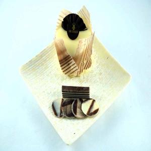 WHITE GANACHE PASTRY